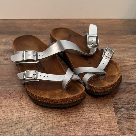 Birkenstock Silver Sandals with Buckles - Picture 1 of 4